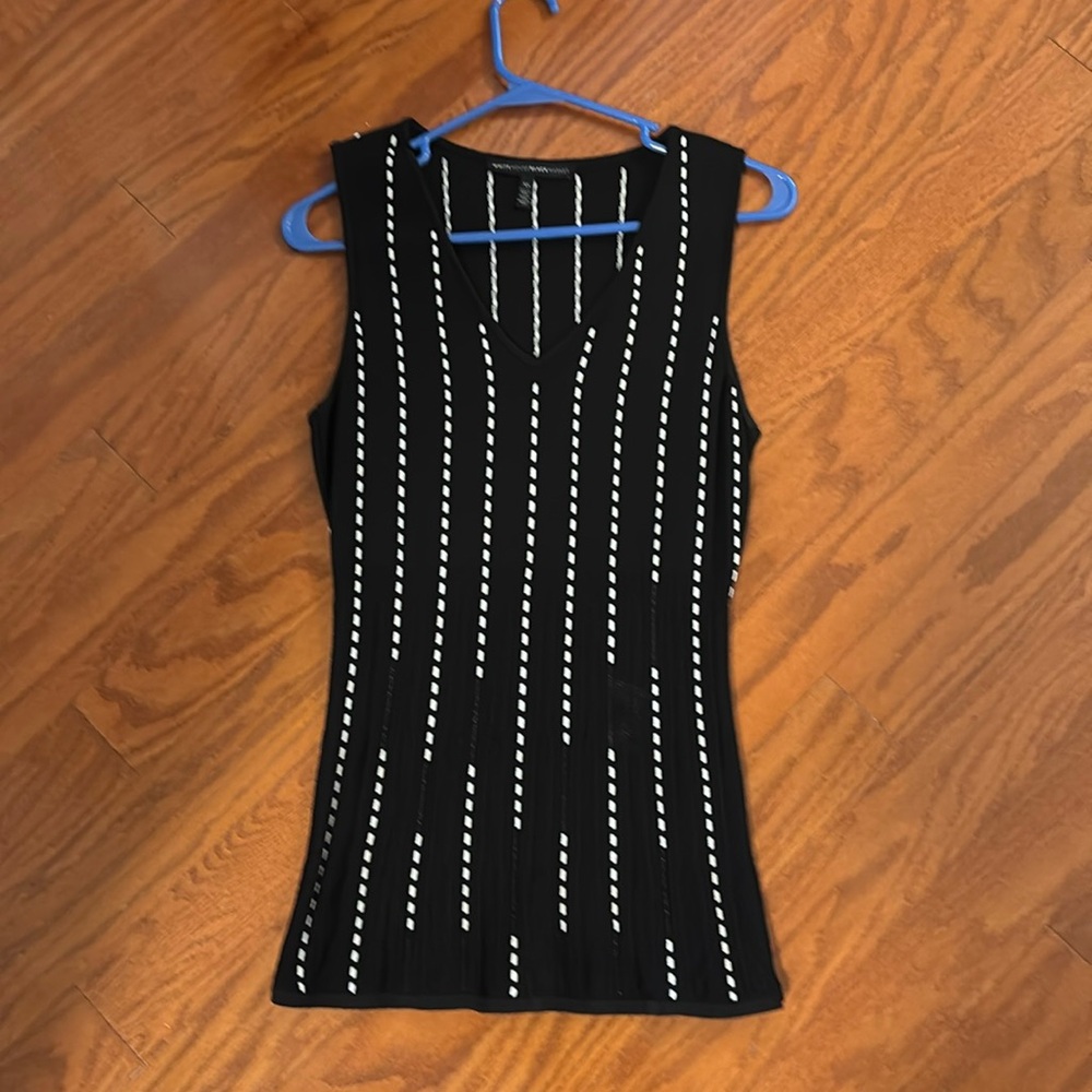 WHBM top